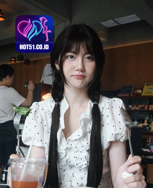 Lillian Barber HOT51.CO.ID