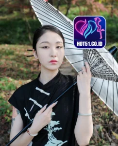 Natalie Collins-Hot51.CO.ID