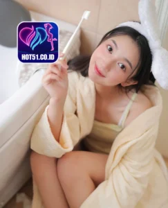 Phoebe Simmons-HOT51.CO.ID