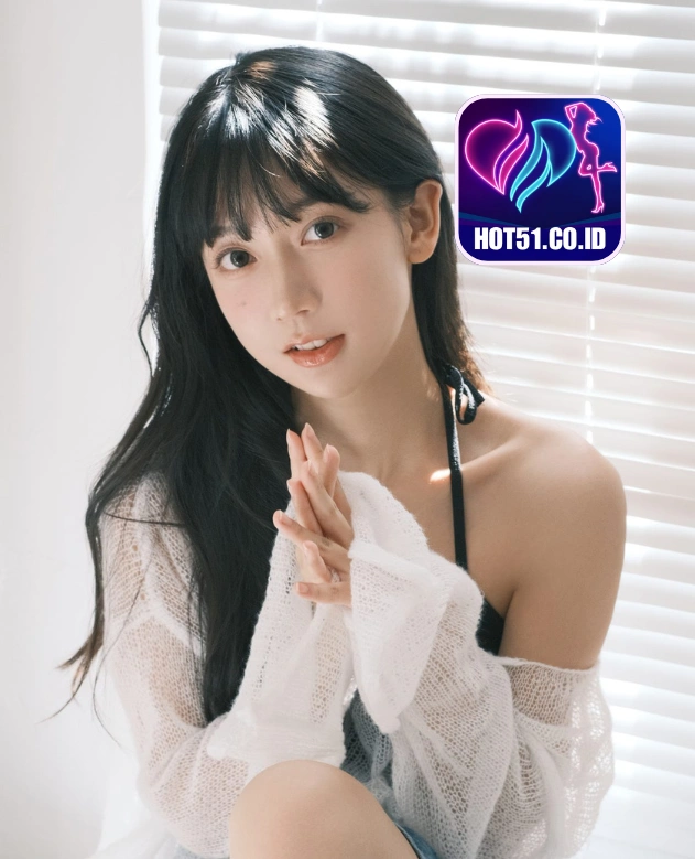 Phoebe Turner-HOT51.CO.ID