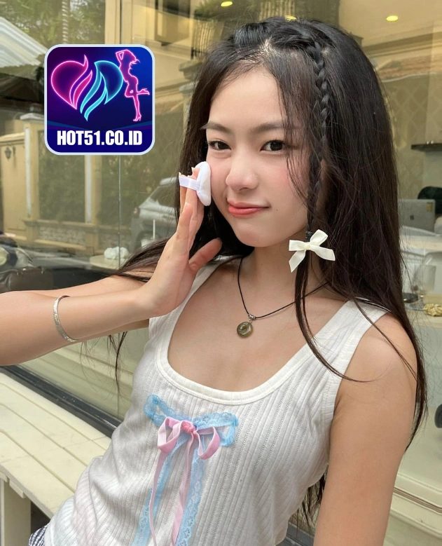 Sadie Bryant-HOT51.CO.ID