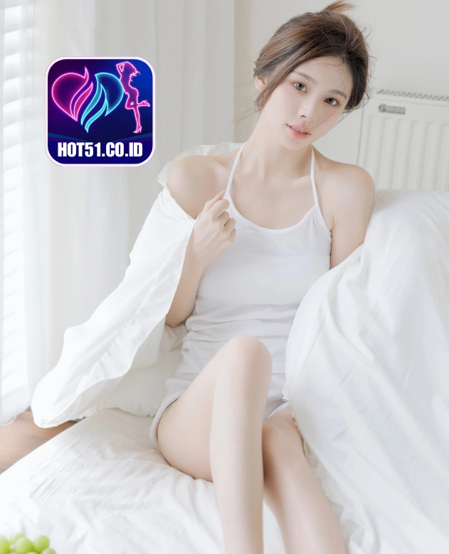 Sophie Edwards-HOT51.CO.ID