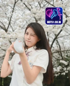 Tessa Hughes HOT51.CO.ID