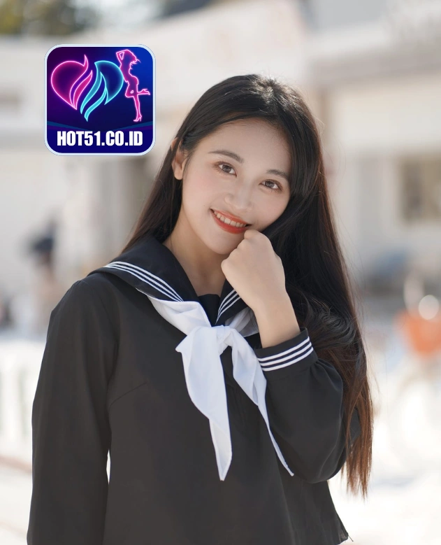 Victoria Lewis-HOT51.CO.ID