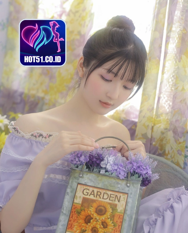 Zoe Cunningham HOT51.CO.ID