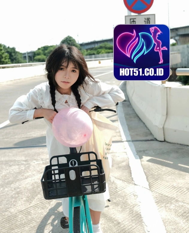 Delilah Montgomery-HOT51.CO.ID