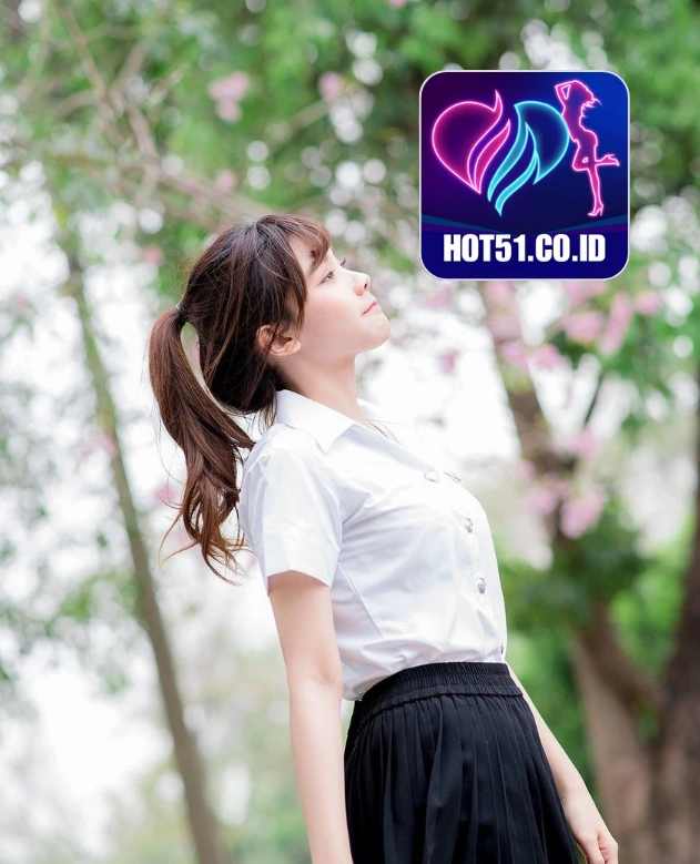 Eliza Worthington-HOT51.CO.ID