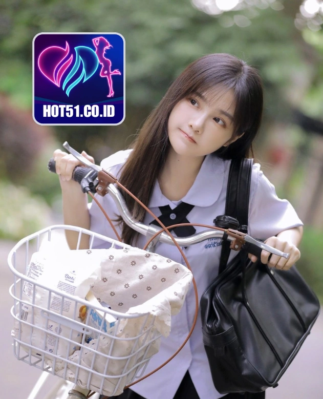 Lyra Pembroke-HOT51.CO.ID