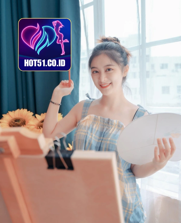 Lucia Howard-HOT51.CO.ID