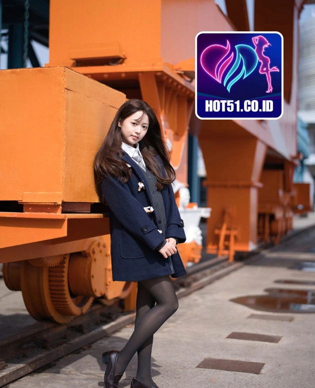 Julian Bennett-hot51