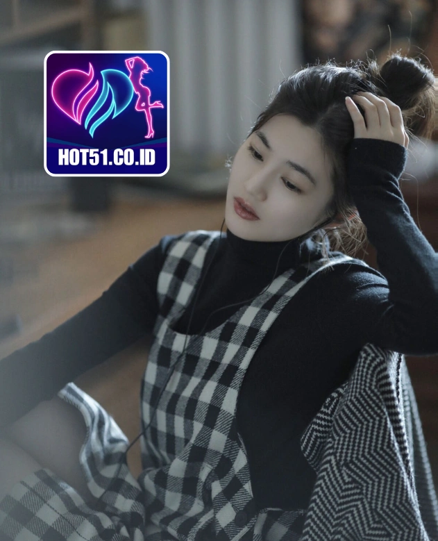 Owen Ward-HOT51.CO.ID