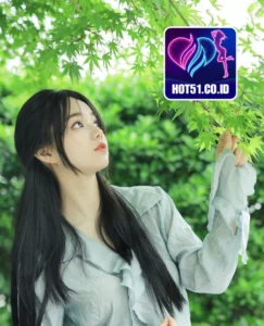 Phoebe Phillips-HOT51.CO.ID