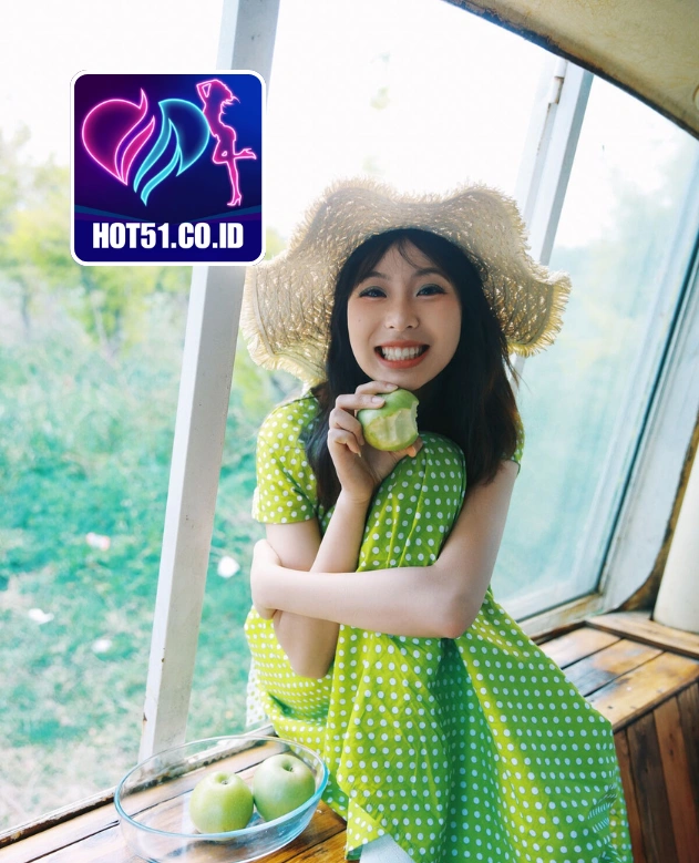 Zoe Adams-HOT51.CO.ID