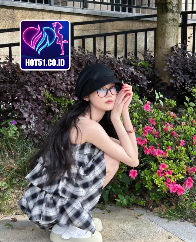Lucy Bell-HOT51.CO.ID