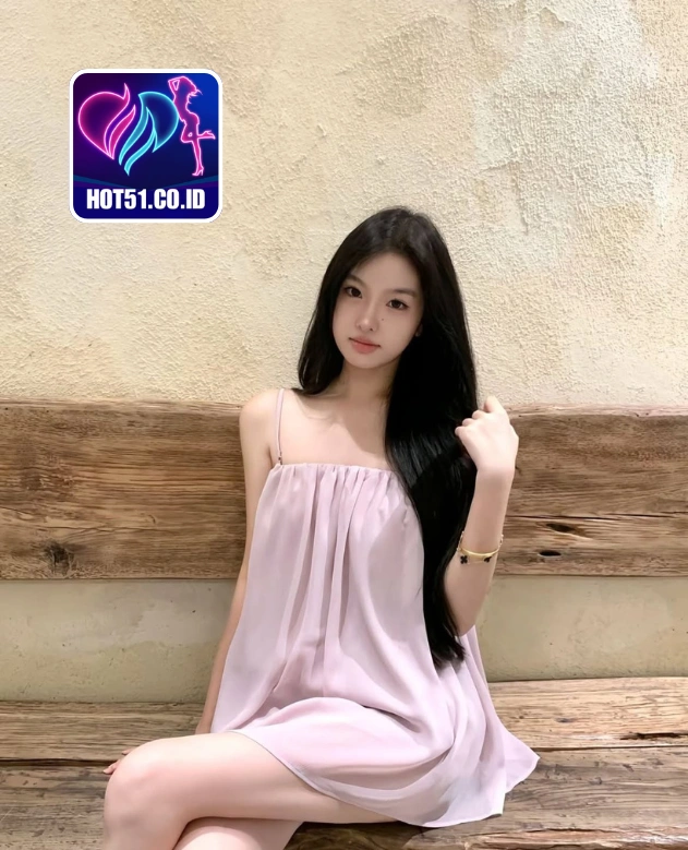 Caroline Young-hot51.co.id