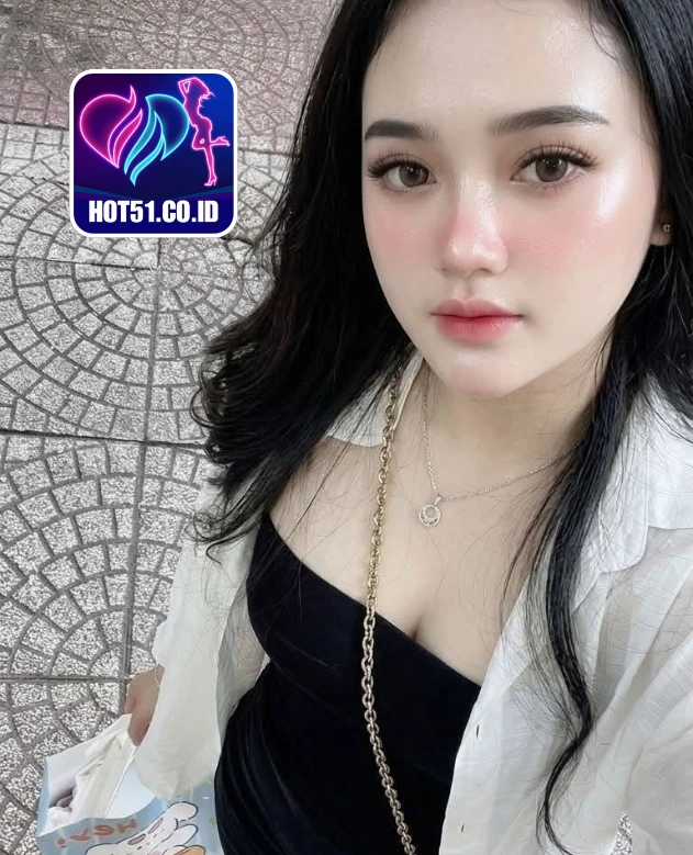 Evie Mitchell-HOT51.CO.ID