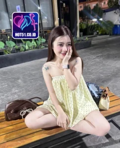Julia King-hot51.co.id