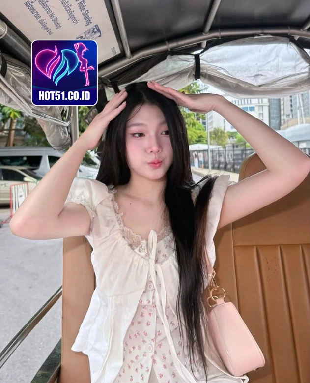 Cecilia White-hot51.co.id