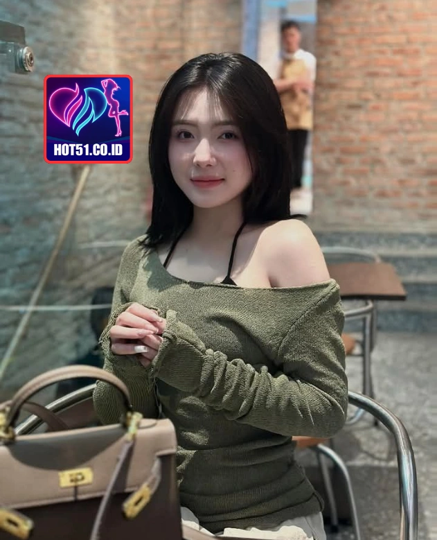 Charles Lee-HOT51.CO.ID