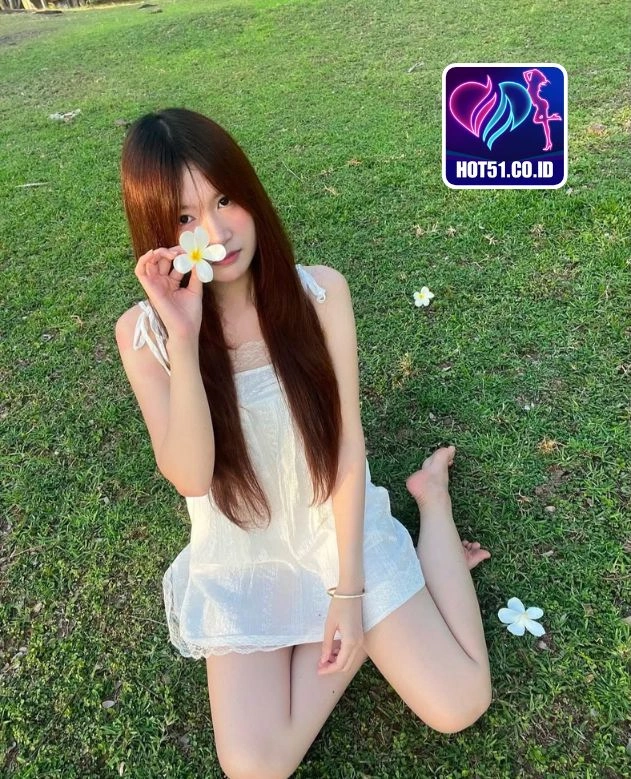 Gina Maharani-hot51.co.id
