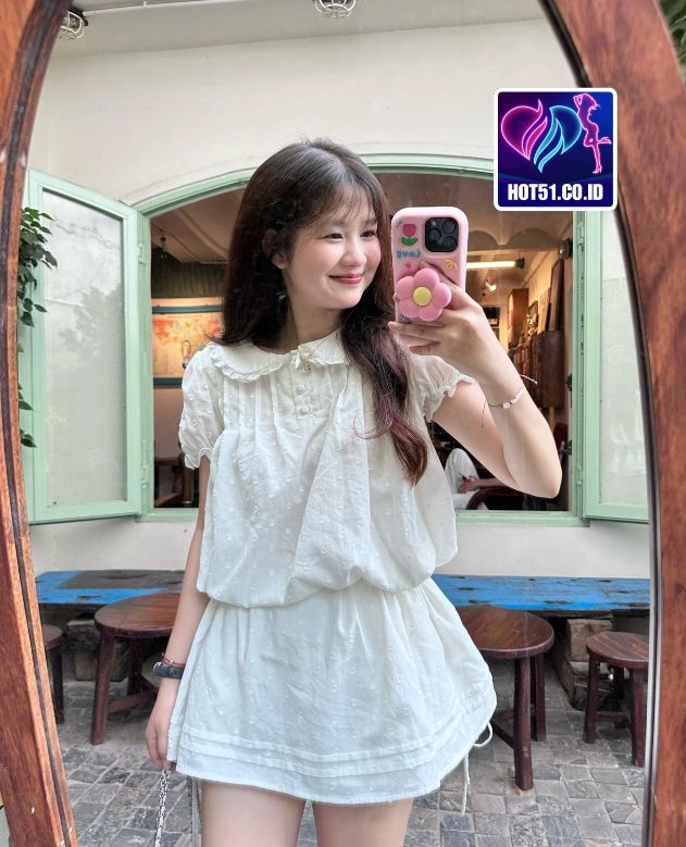 Putri Ayuningtyas-hot51.co.id