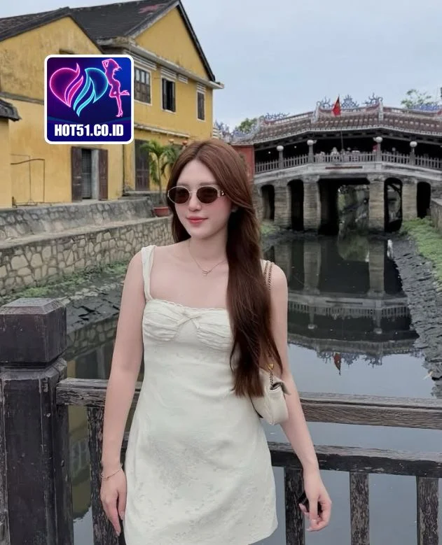 Caroline-HOT51.CO.ID