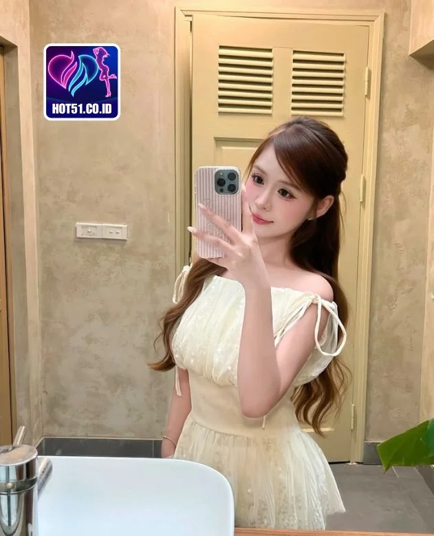 Layla-HOT51.CO.ID